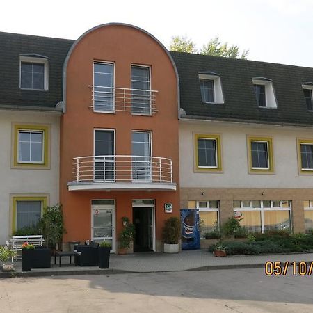 Hotel Ned Hockey Nymburk Dış mekan fotoğraf